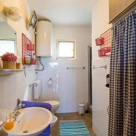 펜션 Holiday House Nera *